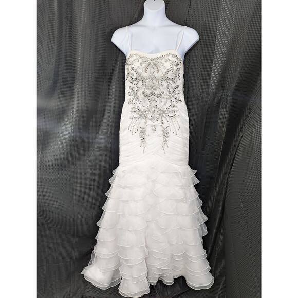 VENUS & BELLA! LUXE WHITE SCALLOPED LAYERS, JEWELED BODICE WEDDING GOWN! SZ 14 - Picture 2 of 15